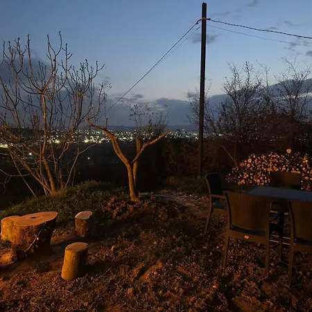 Cozy Forest Chalet Tirana