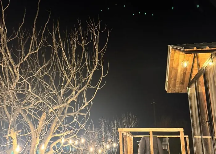 Cozy Forest Alpehytte Tirana